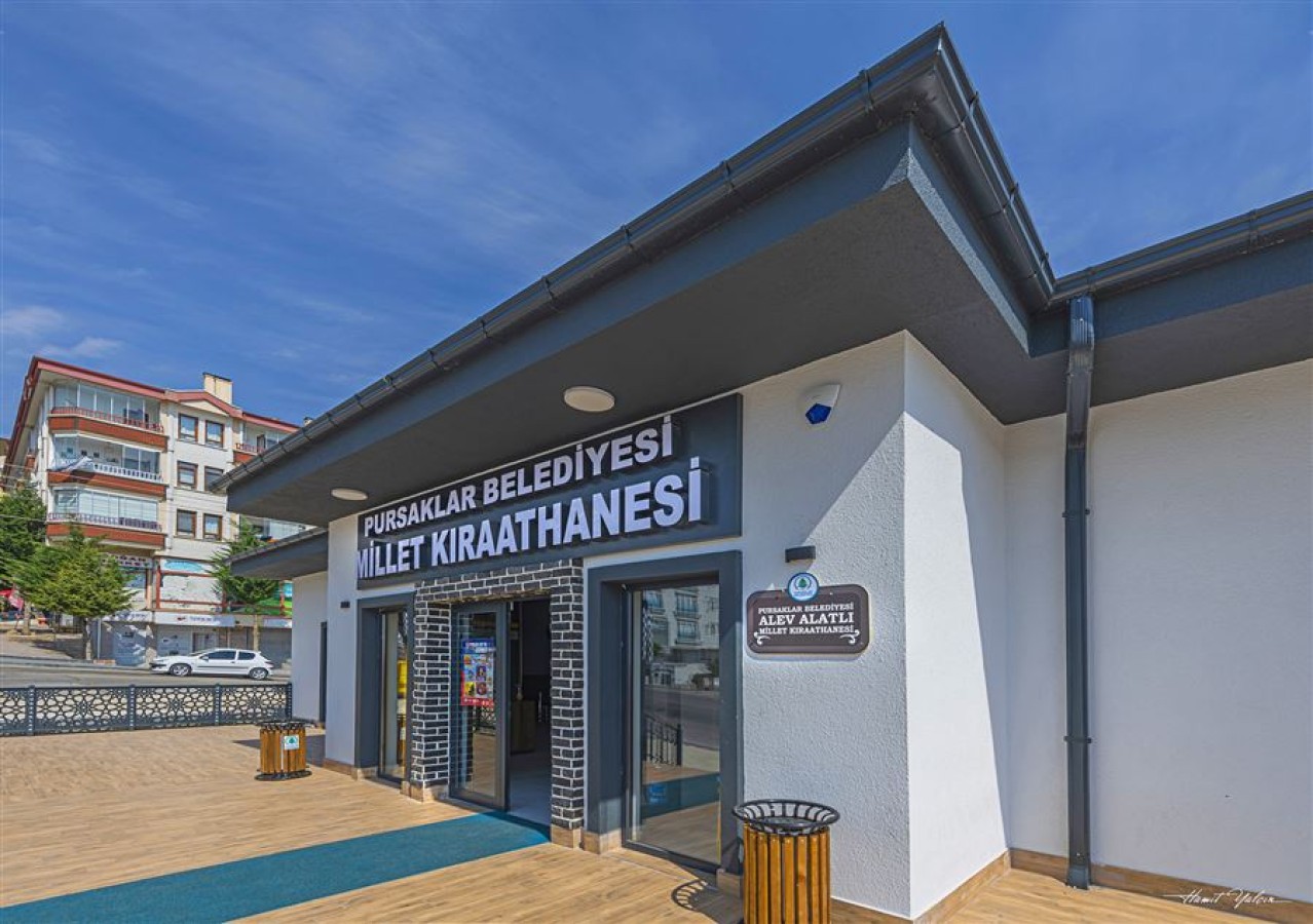 Alev Alatlı Millet Kıraathanesi