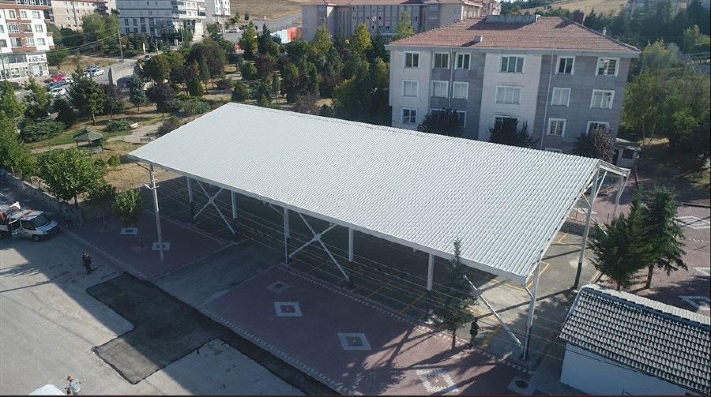 Altınova Kapalı Pazar Alanı